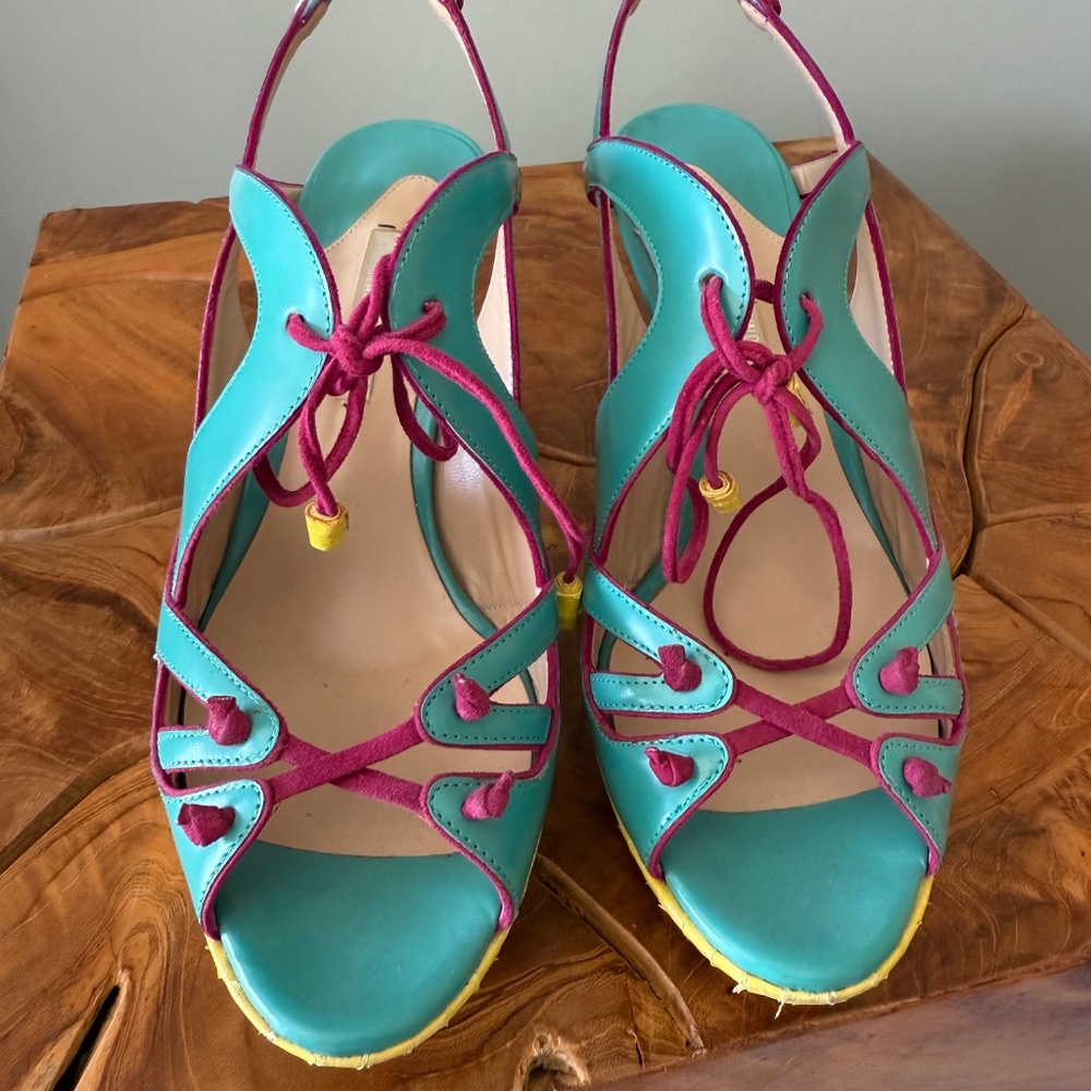 Shoes - Picture 2 of 5